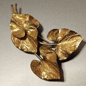 Vintage Signed Winard Art Nouveau Gold Leaf Brooch